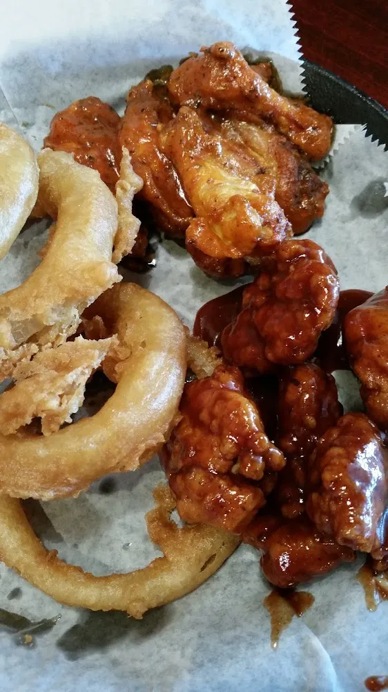 Wing Combo w Onion Rings